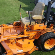 How Does a Zero Turn Mower Work?