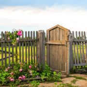 25 Unique Fence Gate Ideas for 2020