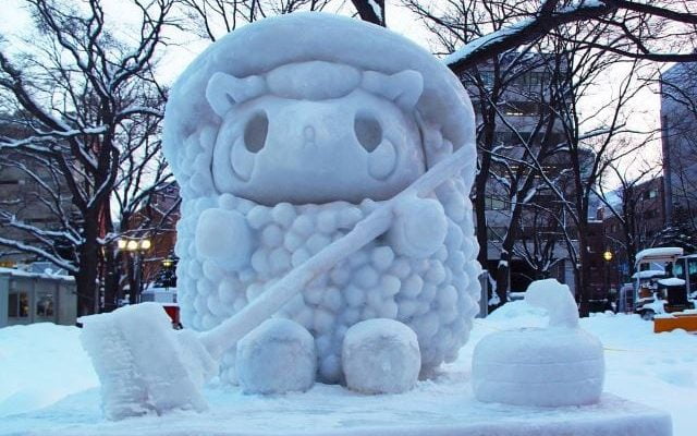 15 Easy to Make Snow Sculptures