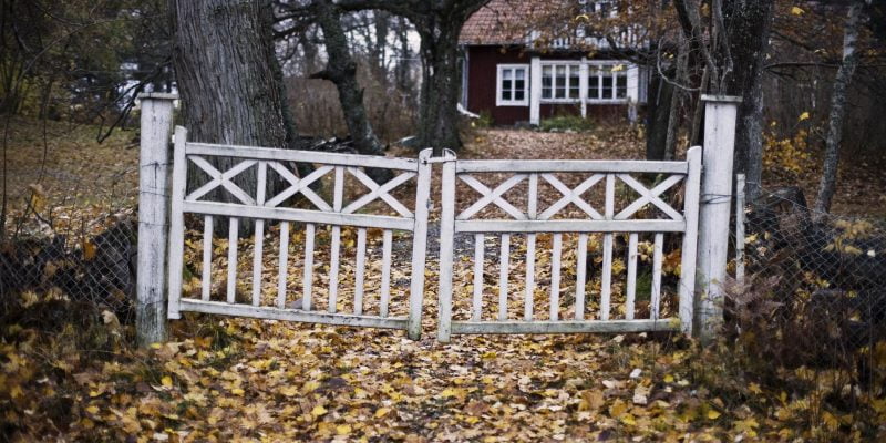 How Do You Stabilize a Gate Post?