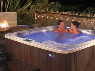 Jacuzzi Vs. Hot Tub – Everything You Need to Know