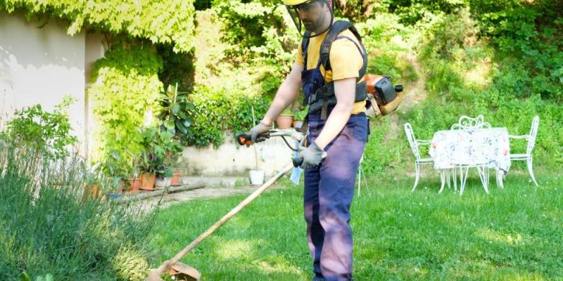 Husqvarna 128CD Curved Shaft Trimmer Review