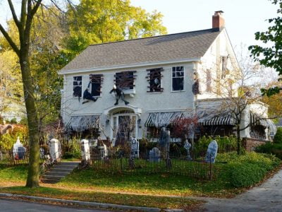 DIY Outdoor Halloween Decorations: Cute, Weird, and Spooky