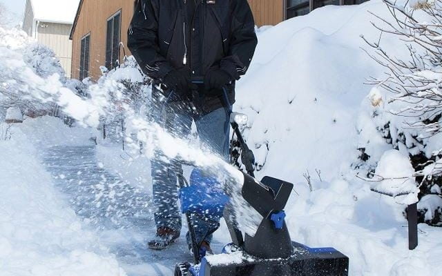 Snow Blower Two Stage vs. Single Stage: Which is best for Your Job?