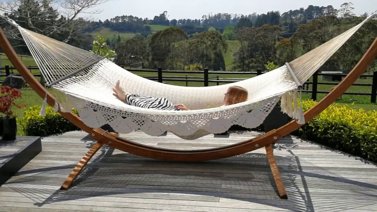 Mexican King-size Spreader Bar Hammock - With Wooden Arc Hammock Stand - YouTube