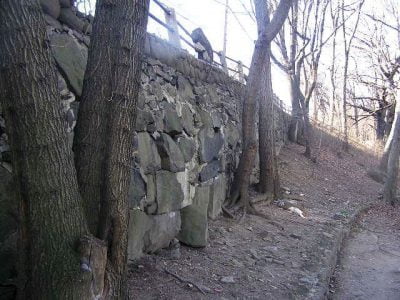 Bulging Retaining Wall