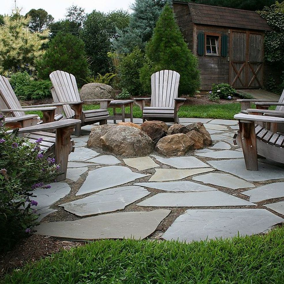 Flagstone Patio with Fire Pit