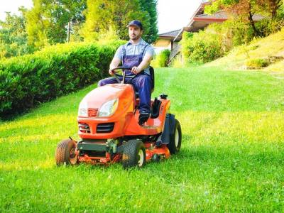 How To Adjust the Mower Deck on Husqvarna Zero Turn Mower