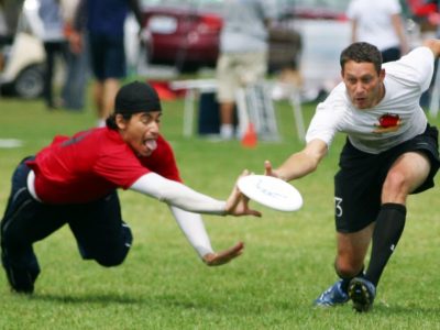 Which Flying Discs Are Better Daredevil or Discraft