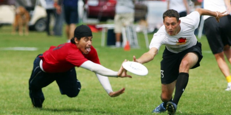 Which Flying Discs Are Better Daredevil or Discraft