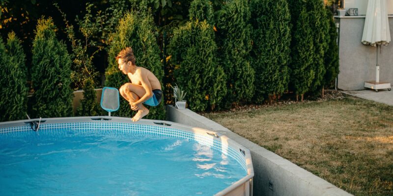 Can an above ground pool sit empty?