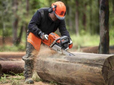 Do chainsaws have a safety feature?