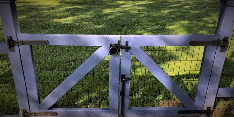 How to Keep a Double Gate from Blowing in The Wind