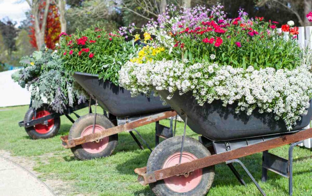 Pots in a Barrow