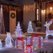 How to Secure Outdoor Christmas Decorations