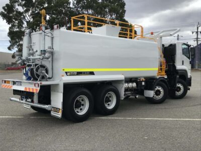 Top 8 Reasons to Hire a Water Truck for Large-Scale Events